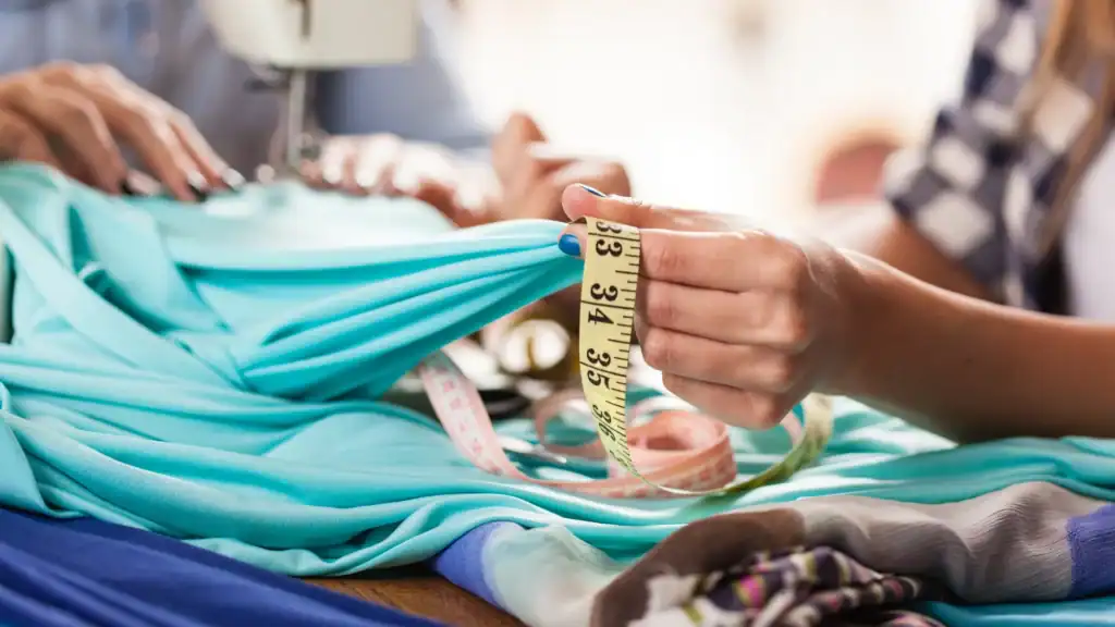 Пошив одежды на заказ в профессиональном швейном цехе